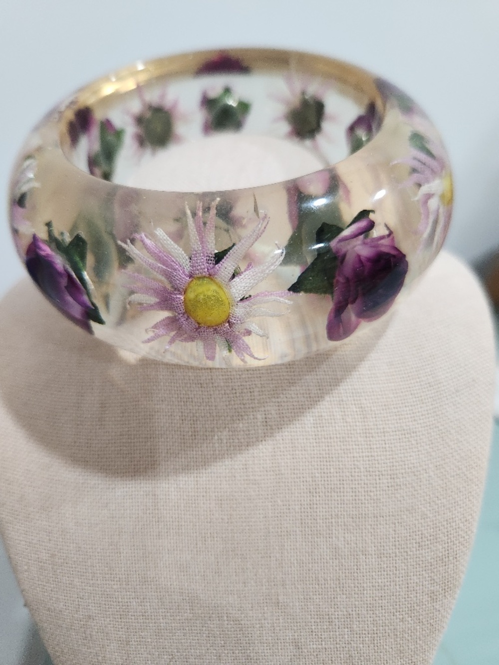 New Lucite Acrylic Clear Bangle Bracelet with Purple and Pink Flowers